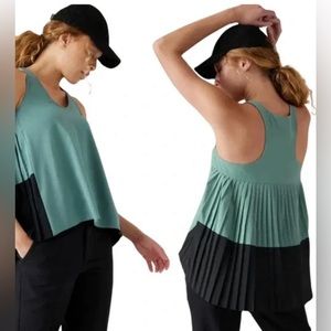 Athleta, Size Large, Pleated, Racerback, Tank, Wrinkle Resistant